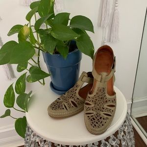 Spring Step shoe